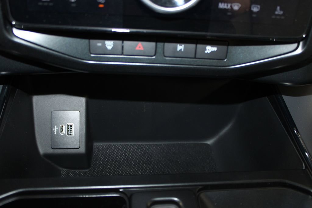 New 2025 Ford F150 Lightning Flash image 40