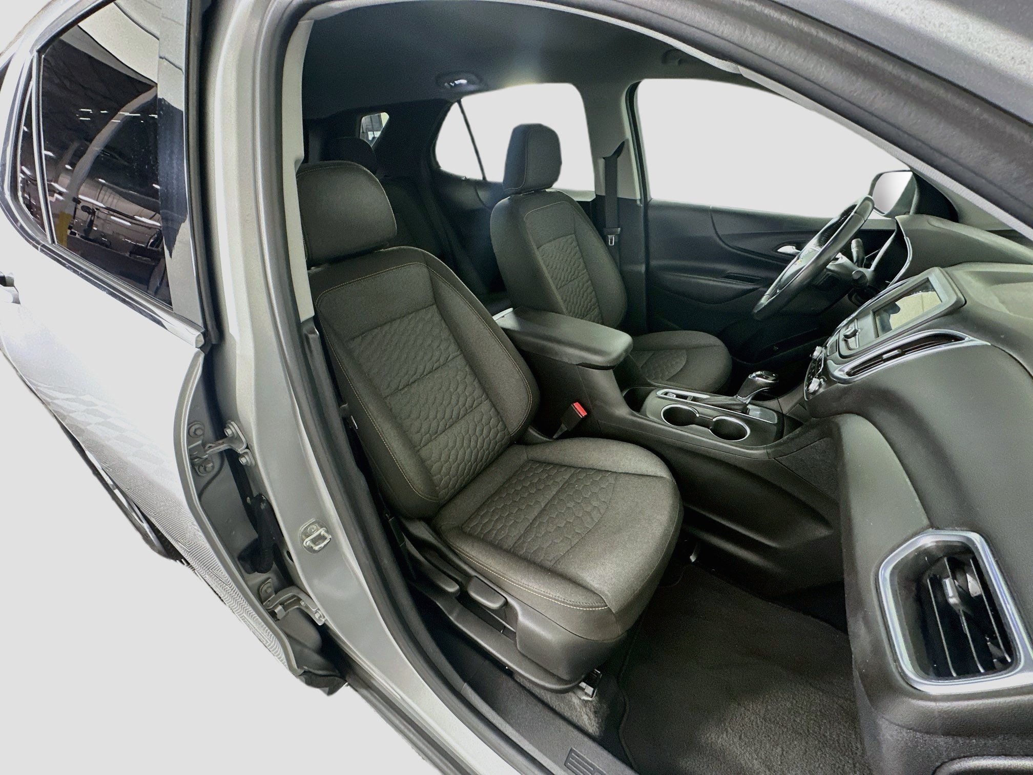 Used 2019 Chevrolet Equinox LT FWD image 32