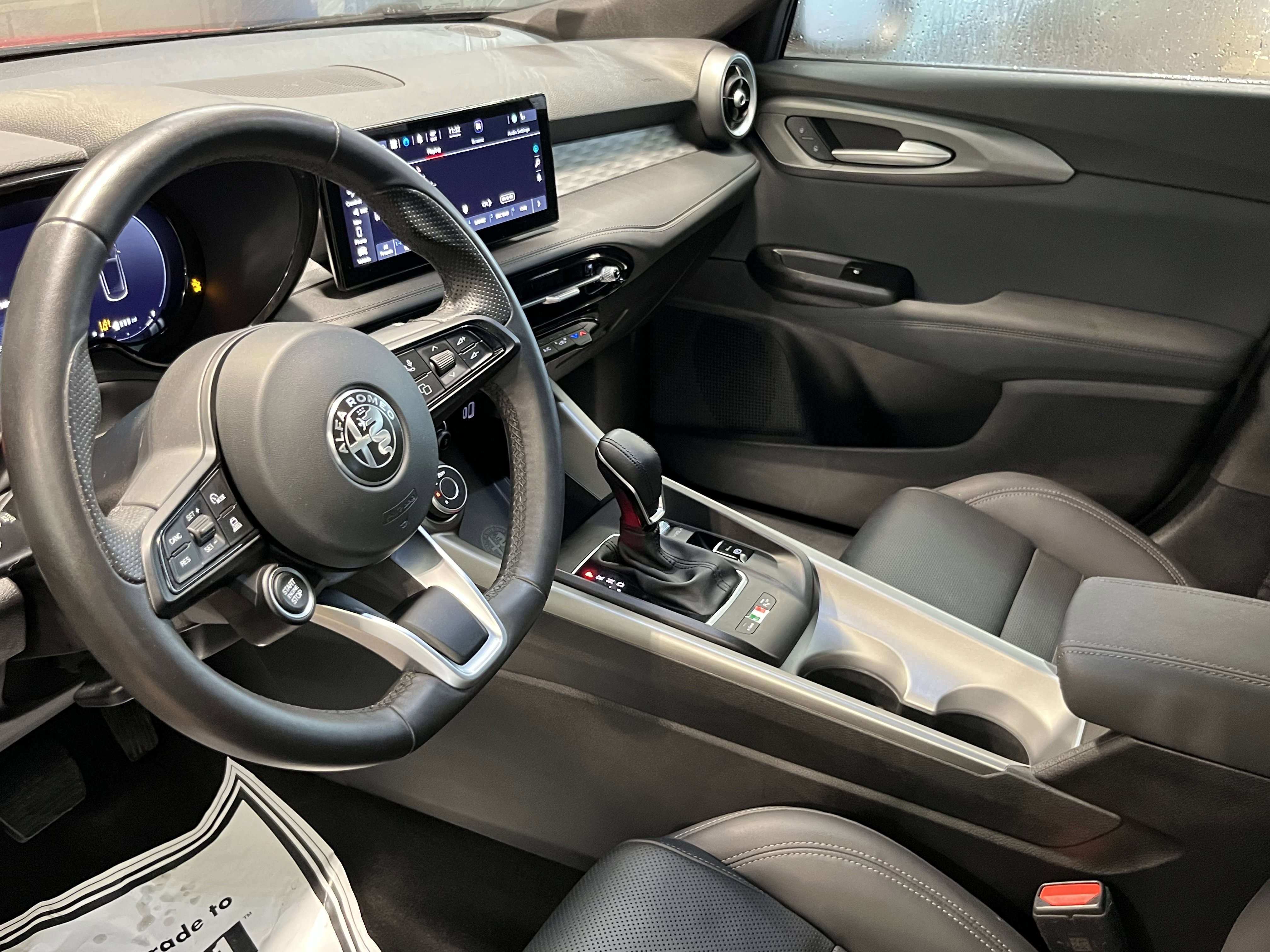 Used 2024 Alfa Romeo Tonale Ti w/ Premium Interior Package image 10