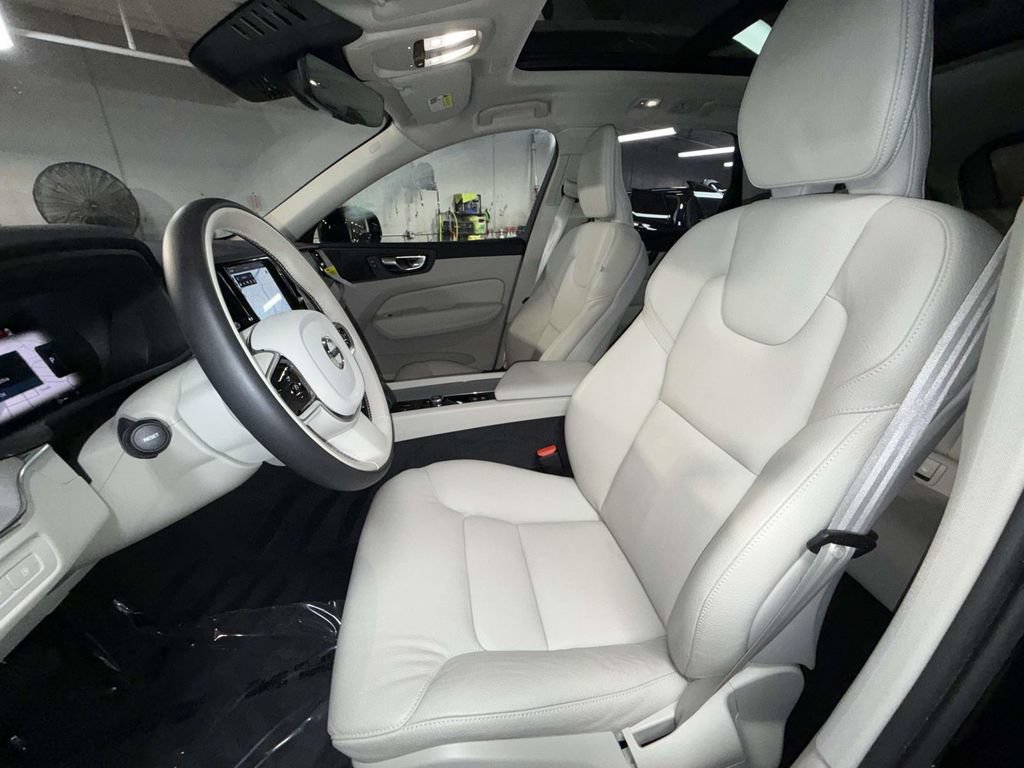 Used 2025 Volvo XC60 T8 Plus w/ Protection Package Premier AWD/4WD image 2