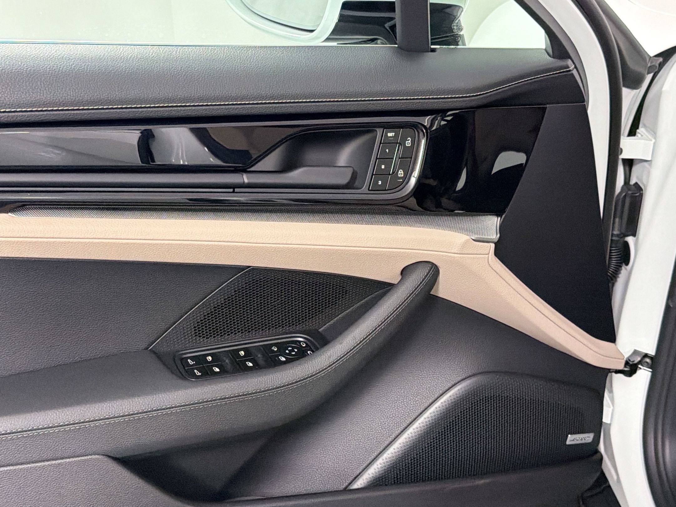 New 2026 Porsche Panamera image 26