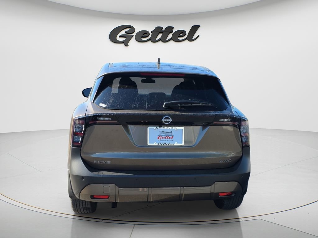 Used 2025 Nissan Kicks SV image 13