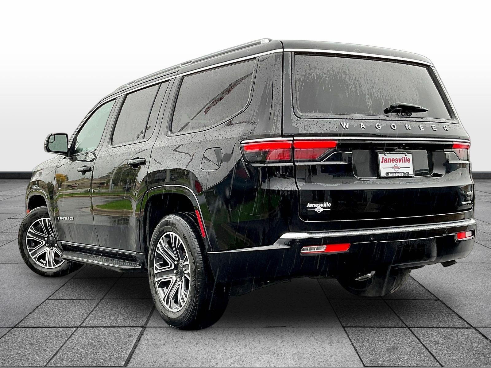 Used 2024 Jeep Wagoneer Series II w/ Flexible Seating Group AWD/4WD image 5