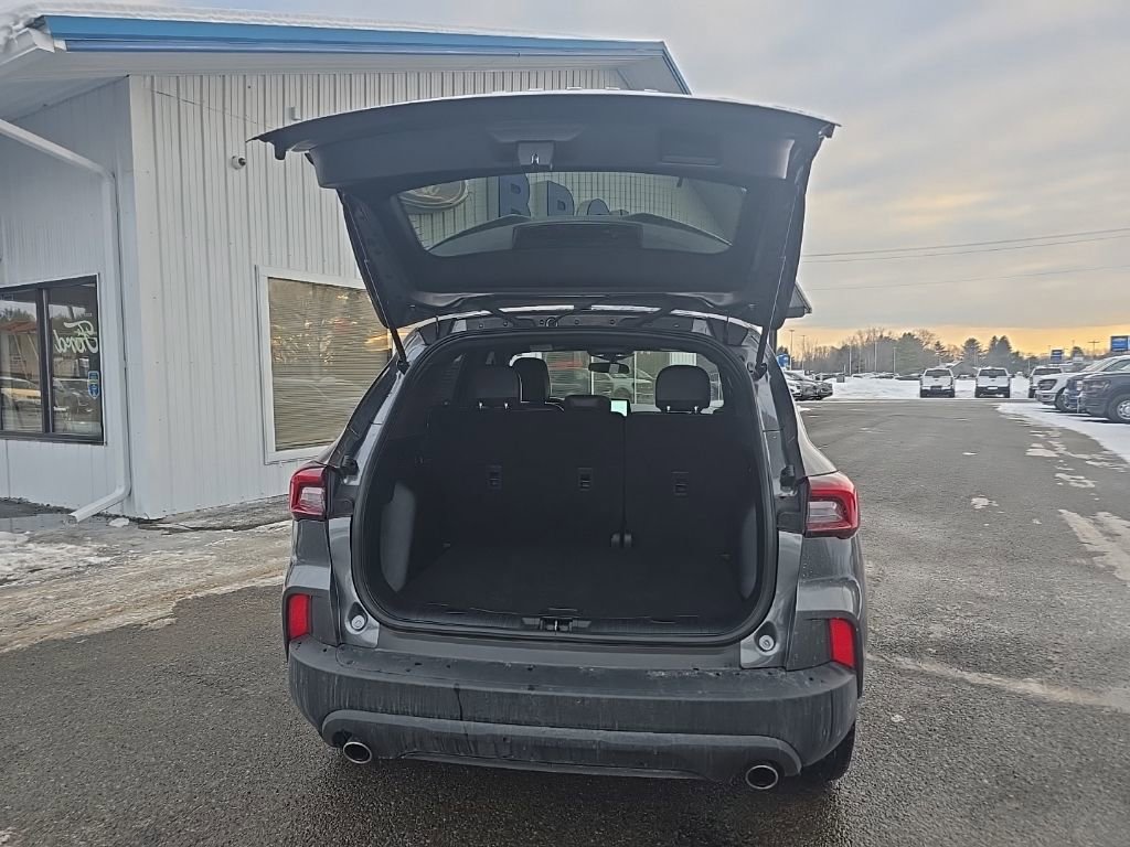 Used 2025 Ford Escape ST-Line image 8