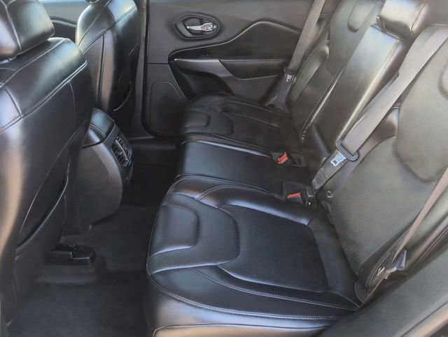 Used 2019 Jeep Cherokee Limited image 23