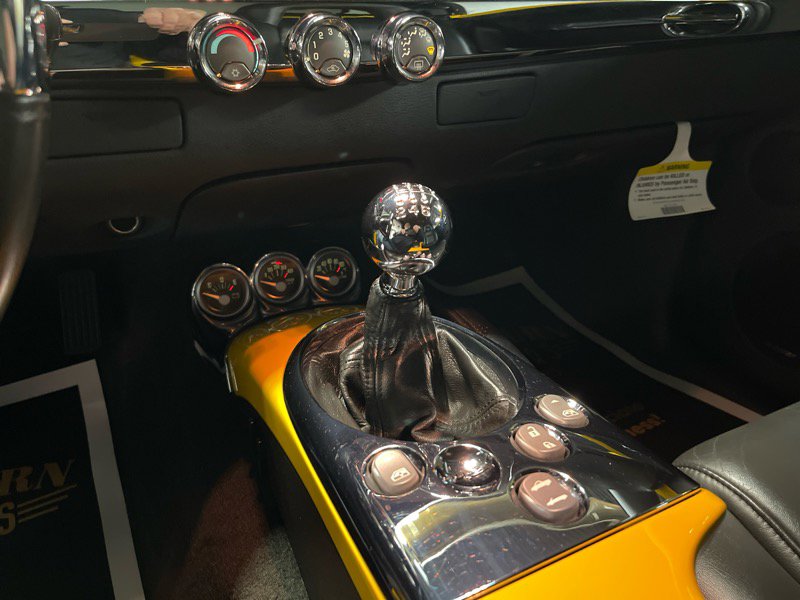 Used 2006 Chevrolet SSR w/ Preferred Equipment Group image 31