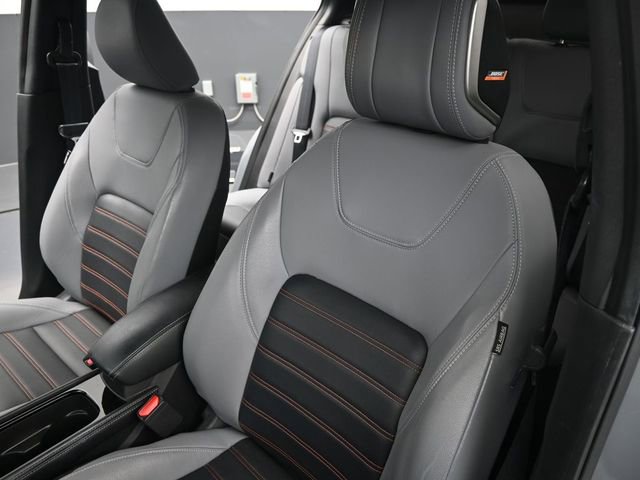 Used 2023 Nissan Kicks SR w/ SR Premium Package image 12