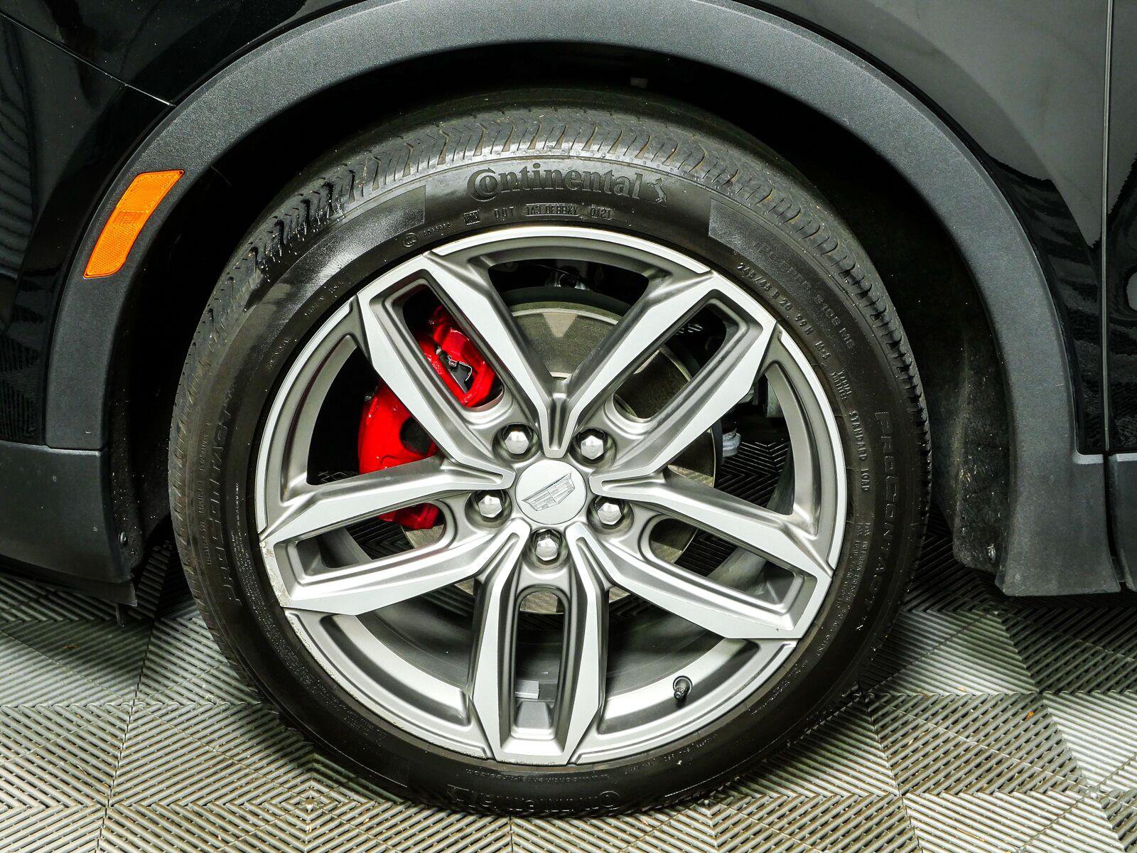 Used 2021 Cadillac XT4 Sport FWD image 38