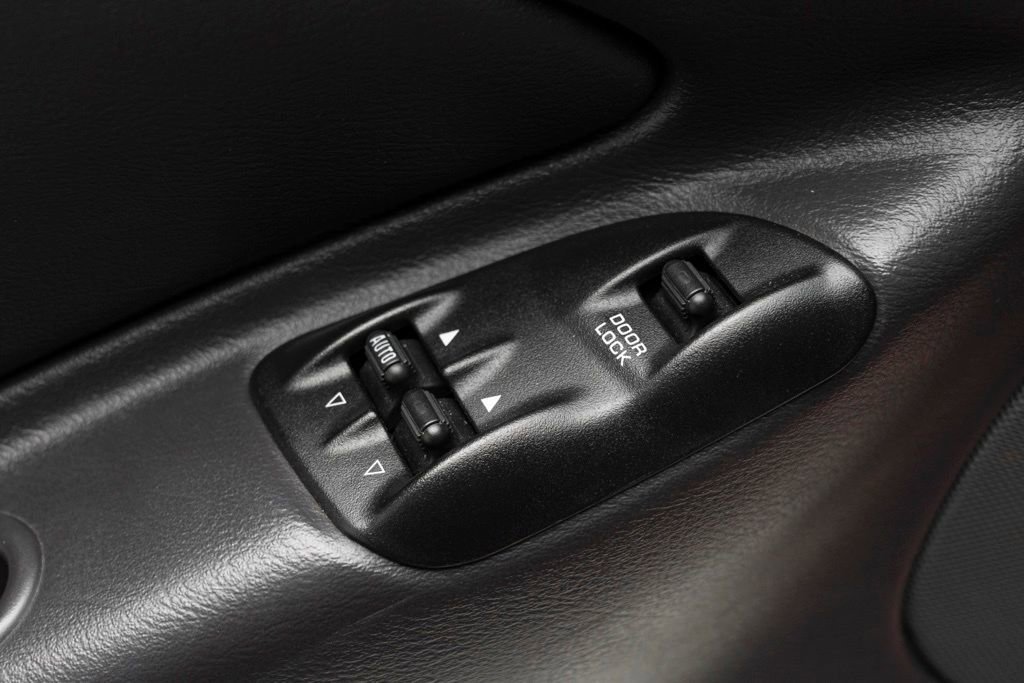 Used 2002 Chrysler Prowler image 19