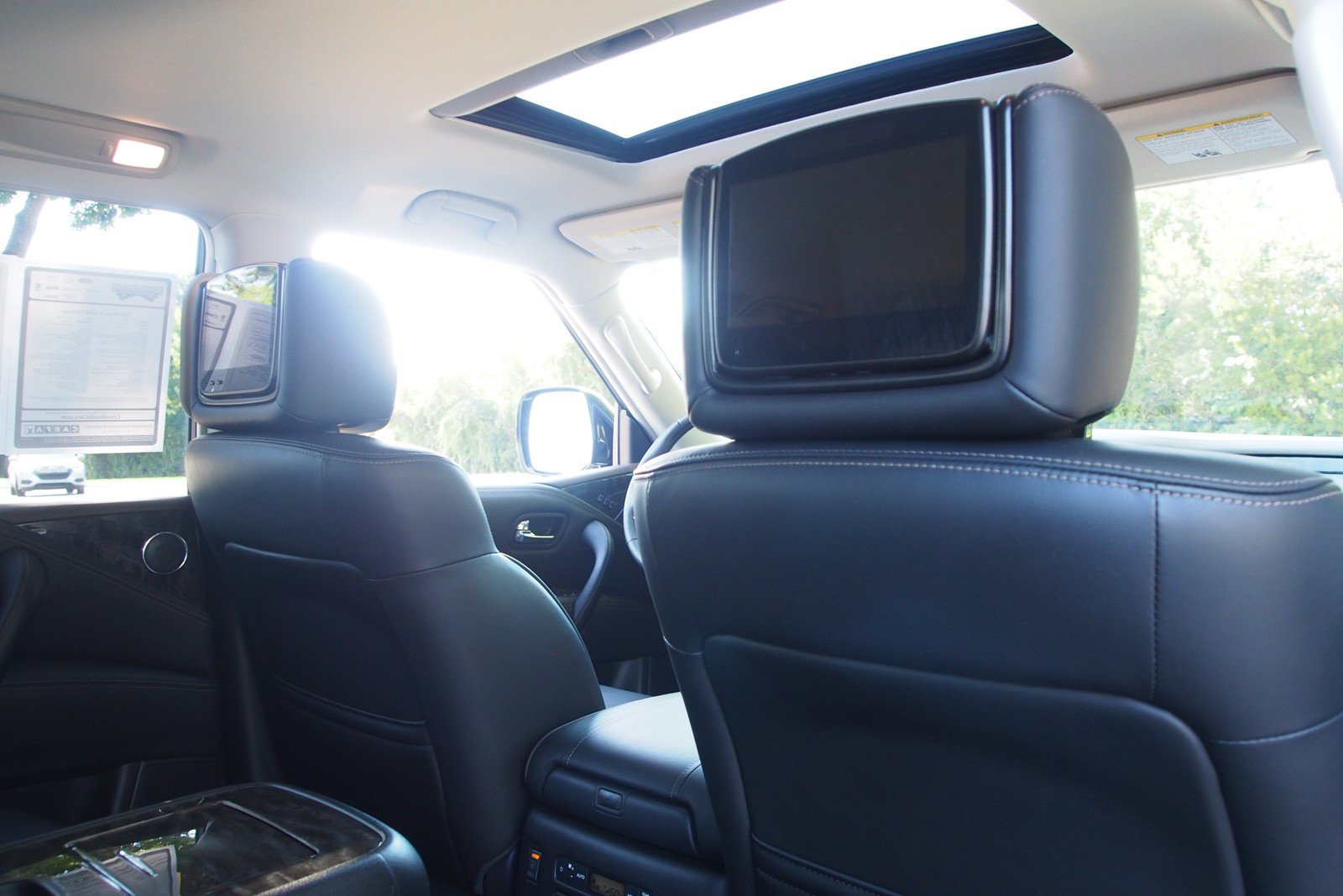 Used 2023 Nissan Armada Platinum w/ Captain's Chairs Package AWD/4WD image 16