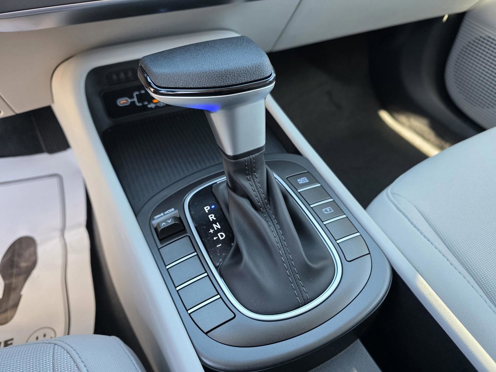 New 2026 Hyundai Kona SE FWD image 21