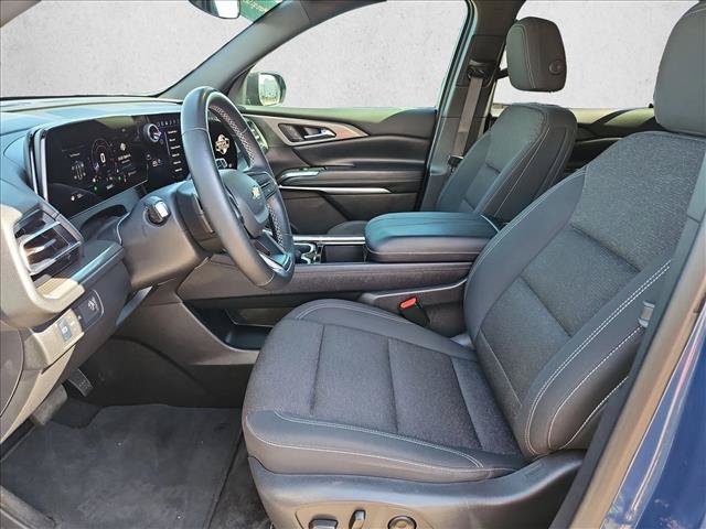 Used 2025 Chevrolet Traverse LT w/ Driver Confidence Package FWD image 21