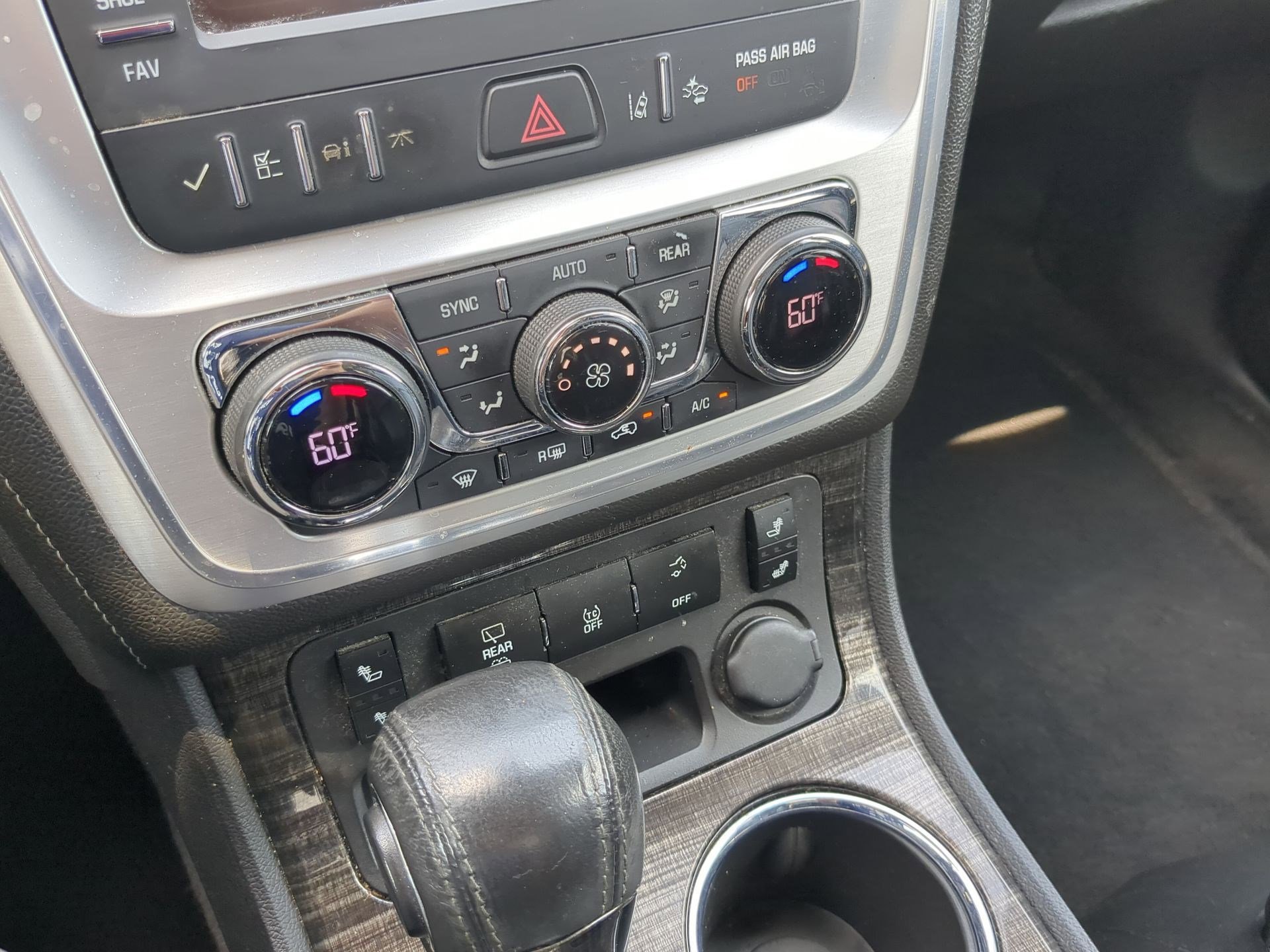Used 2014 GMC Acadia SLT FWD image 16