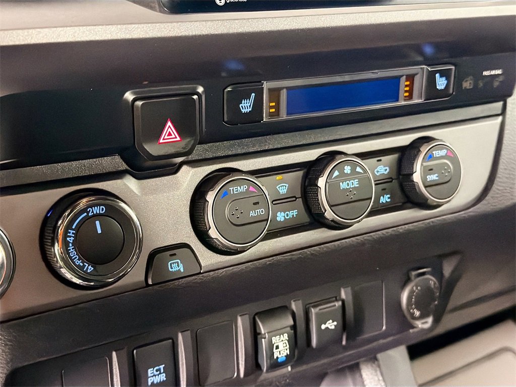 Used 2021 Toyota Tacoma TRD Sport image 15