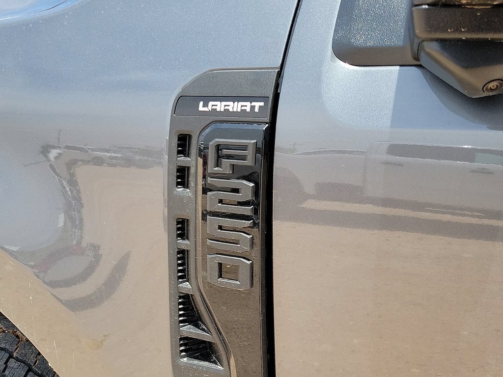 New 2026 Ford F250 Lariat w/ Black Appearance Package AWD/4WD image 14