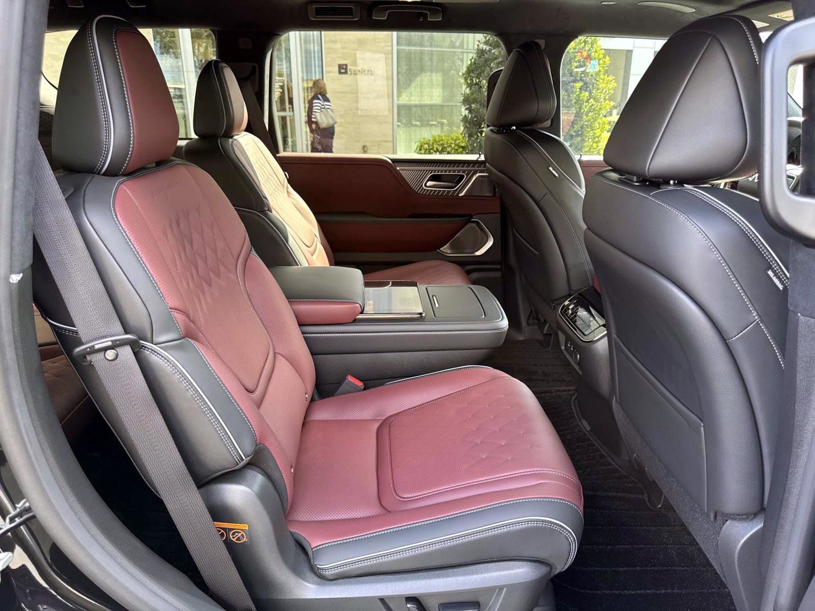 New 2026 INFINITI QX80 Autograph w/ Premium Cargo Package image 18