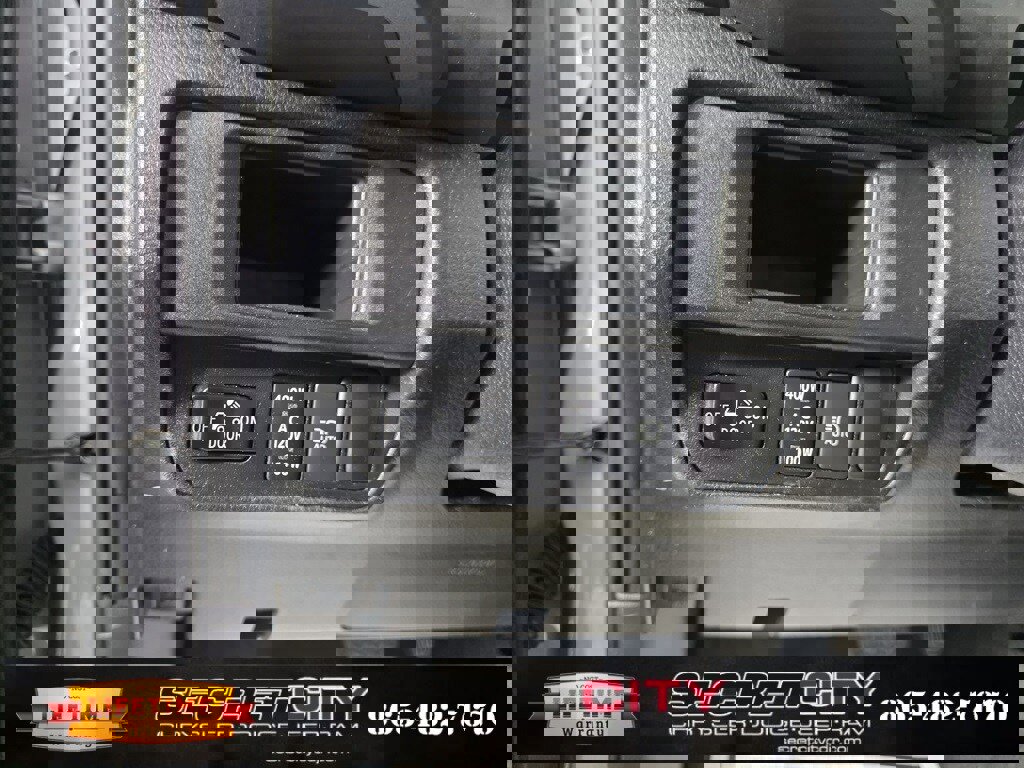 Used 2018 Toyota Tacoma TRD Sport image 14