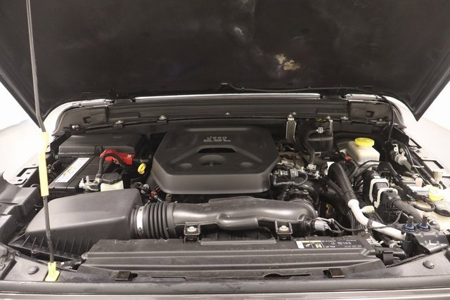 Used 2019 Jeep Wrangler Unlimited Sahara w/ Uconnect 4C Nav & Sound Group image 22