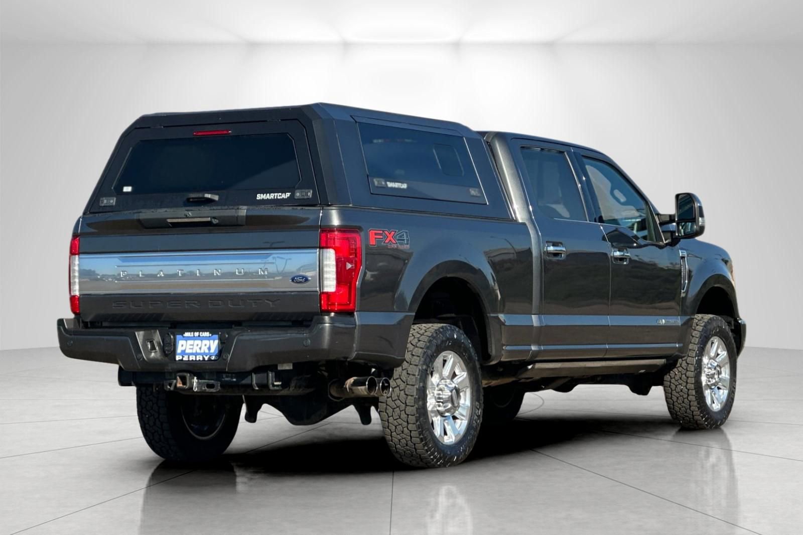 Used 2017 Ford F350 Platinum w/ Platinum Ultimate Package image 3