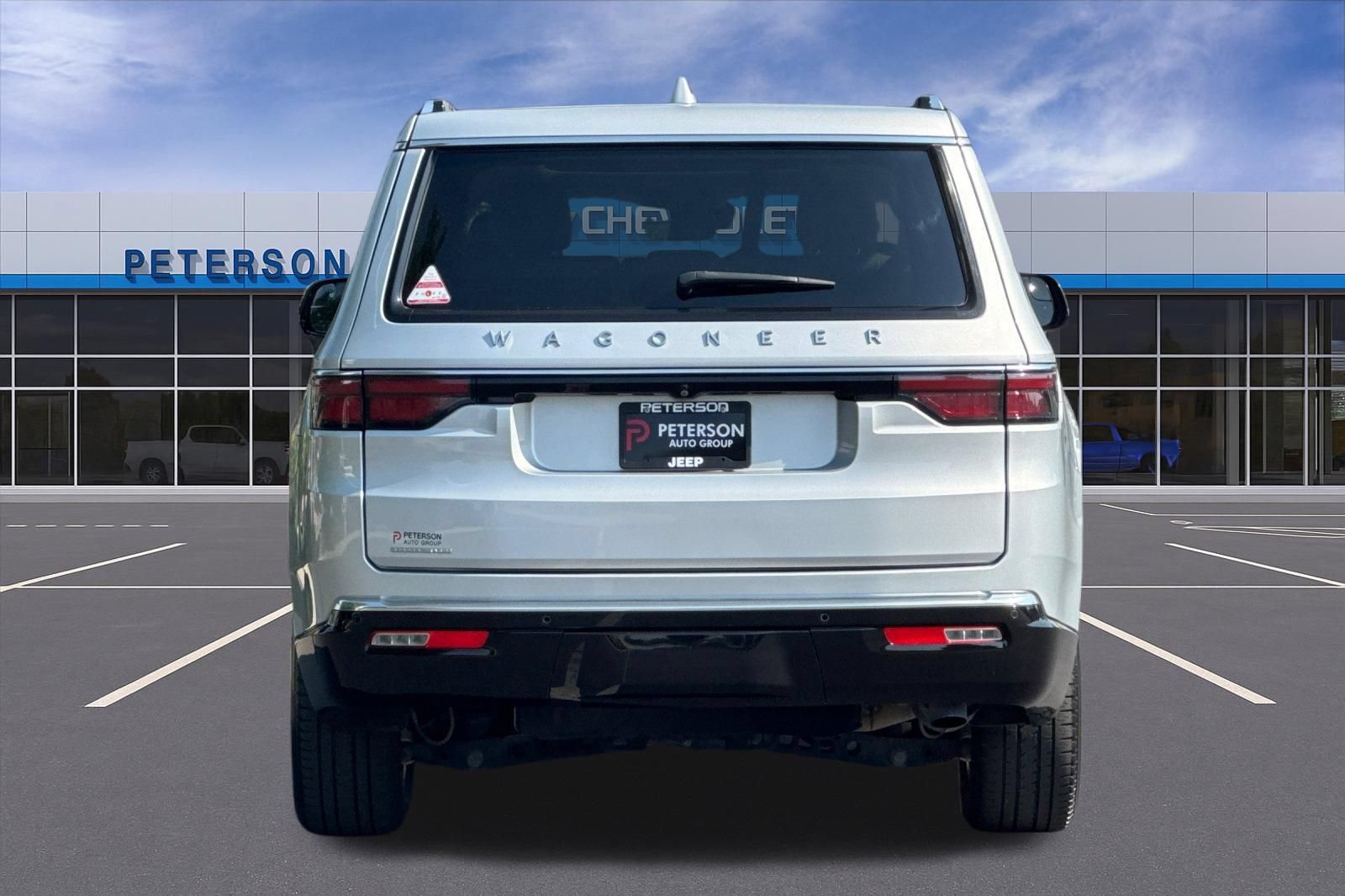 Used 2023 Jeep Wagoneer 4WD w/ Premium Group I image 5