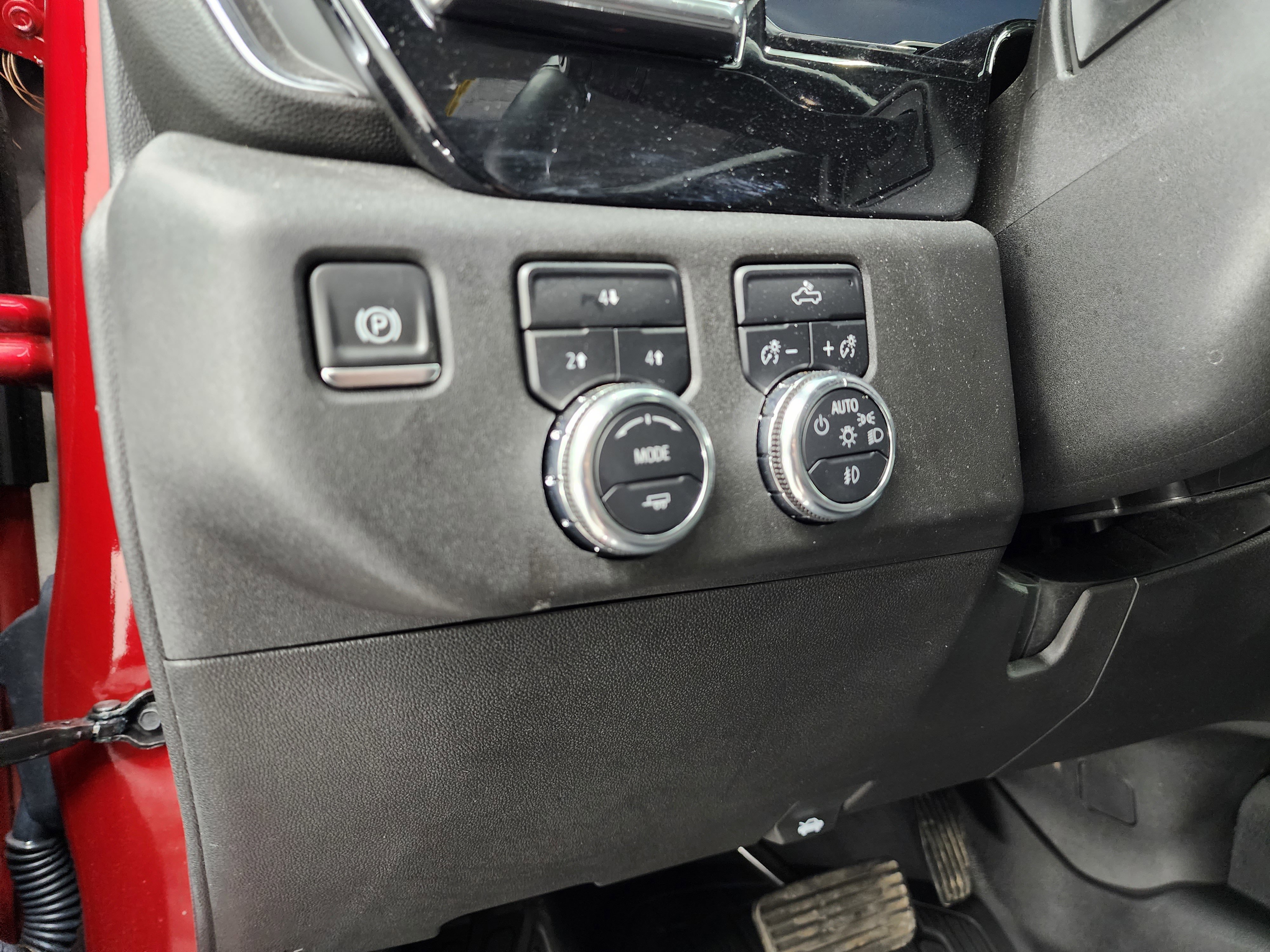 Used 2024 GMC Sierra 2500 SLE w/ SLE Value Package; image 41