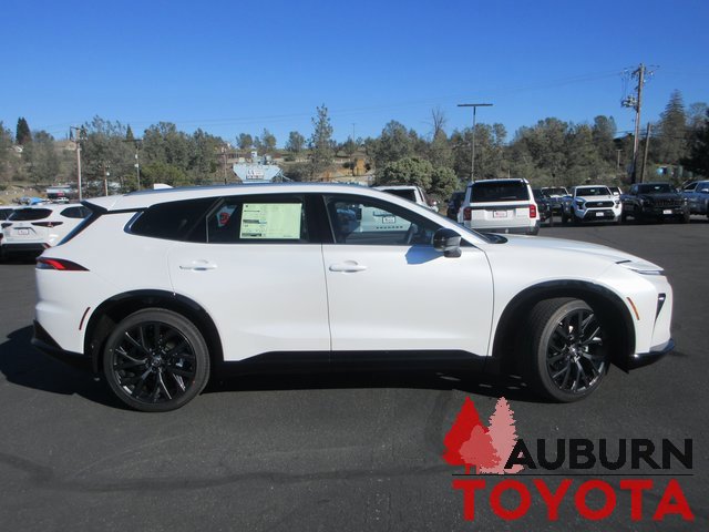 New 2026 Toyota Crown Signia image 2