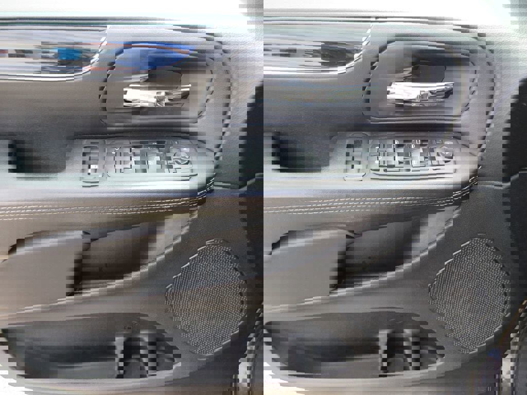 Used 2017 Dodge Grand Caravan SE image 21