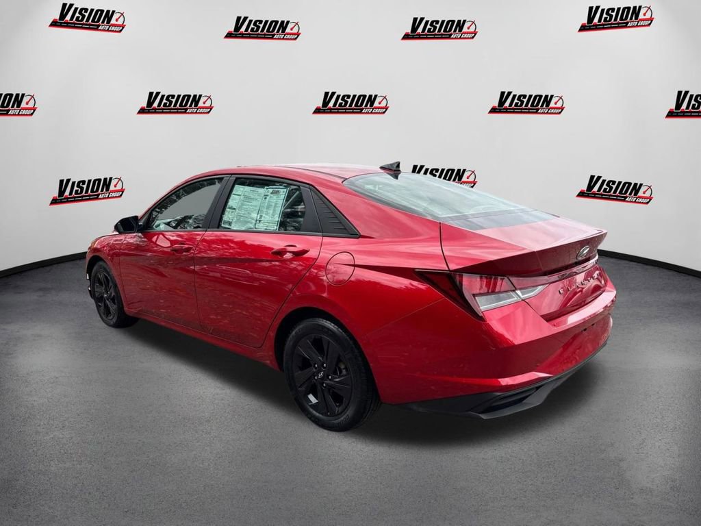 Certified 2023 Hyundai Elantra SEL w/ Cargo Package image 7