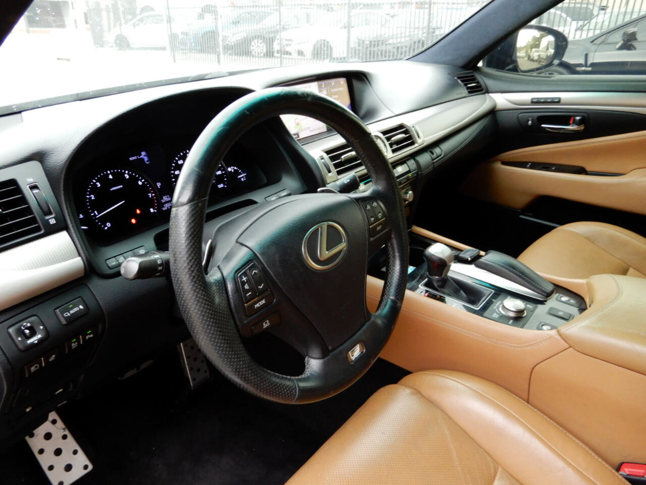 Used 2015 Lexus LS 460 w/ F Sport Package image 19
