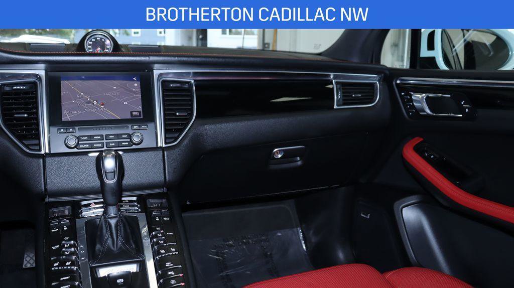 Used 2018 Porsche Macan S image 25
