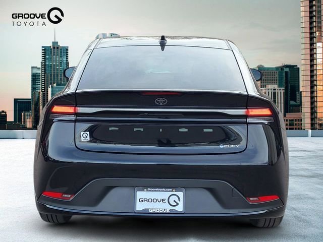 Used 2026 Toyota Prius Plug-In Hybrid image 5