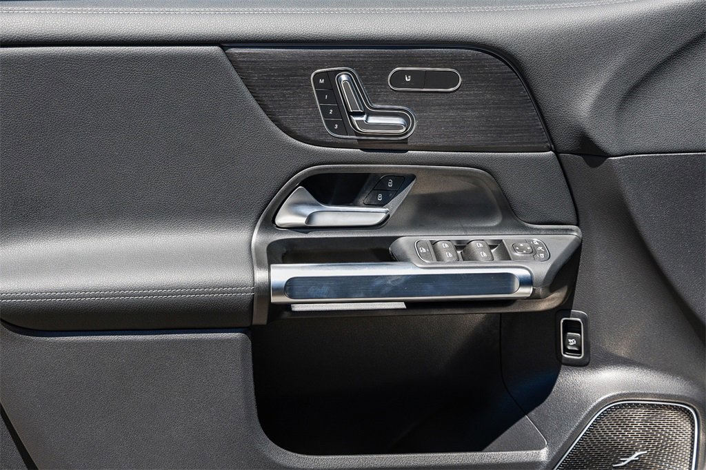 New 2025 Mercedes-Benz EQB 300 300 image 21