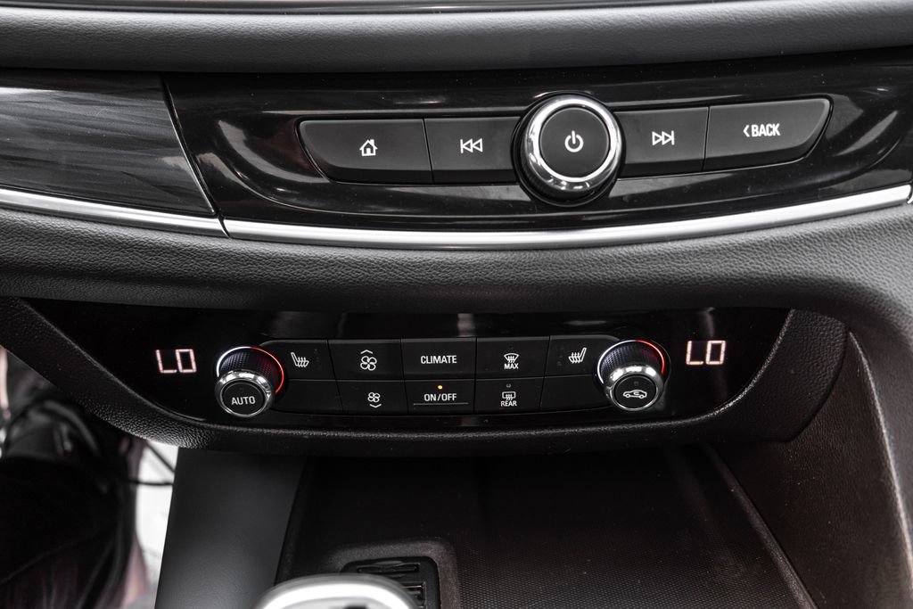 Used 2020 Buick Enclave Essence w/ Sound and Sites Package FWD image 20