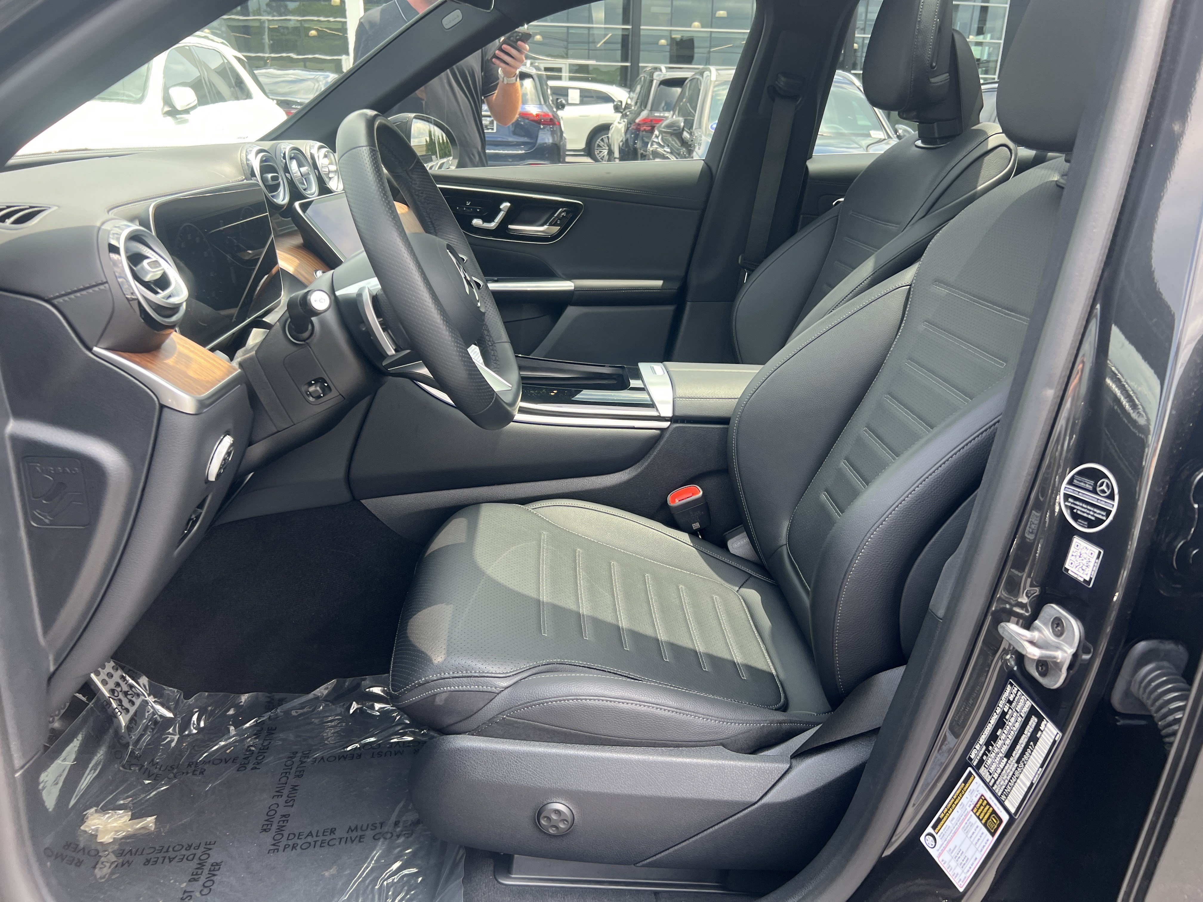 Certified 2025 Mercedes-Benz GLC 300 4MATIC image 17