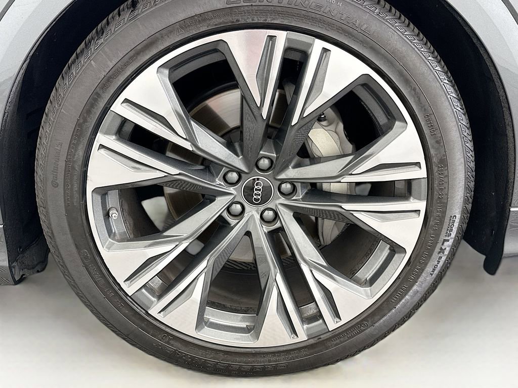 Certified 2025 Audi Q8 Premium Plus w/ Premium Plus Package image 29