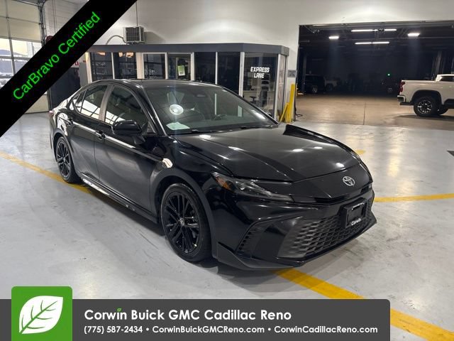 Used 2025 Toyota Camry SE FWD image 3
