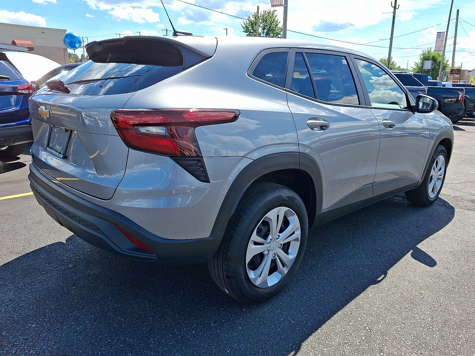 Used 2025 Chevrolet Trax LS image 5