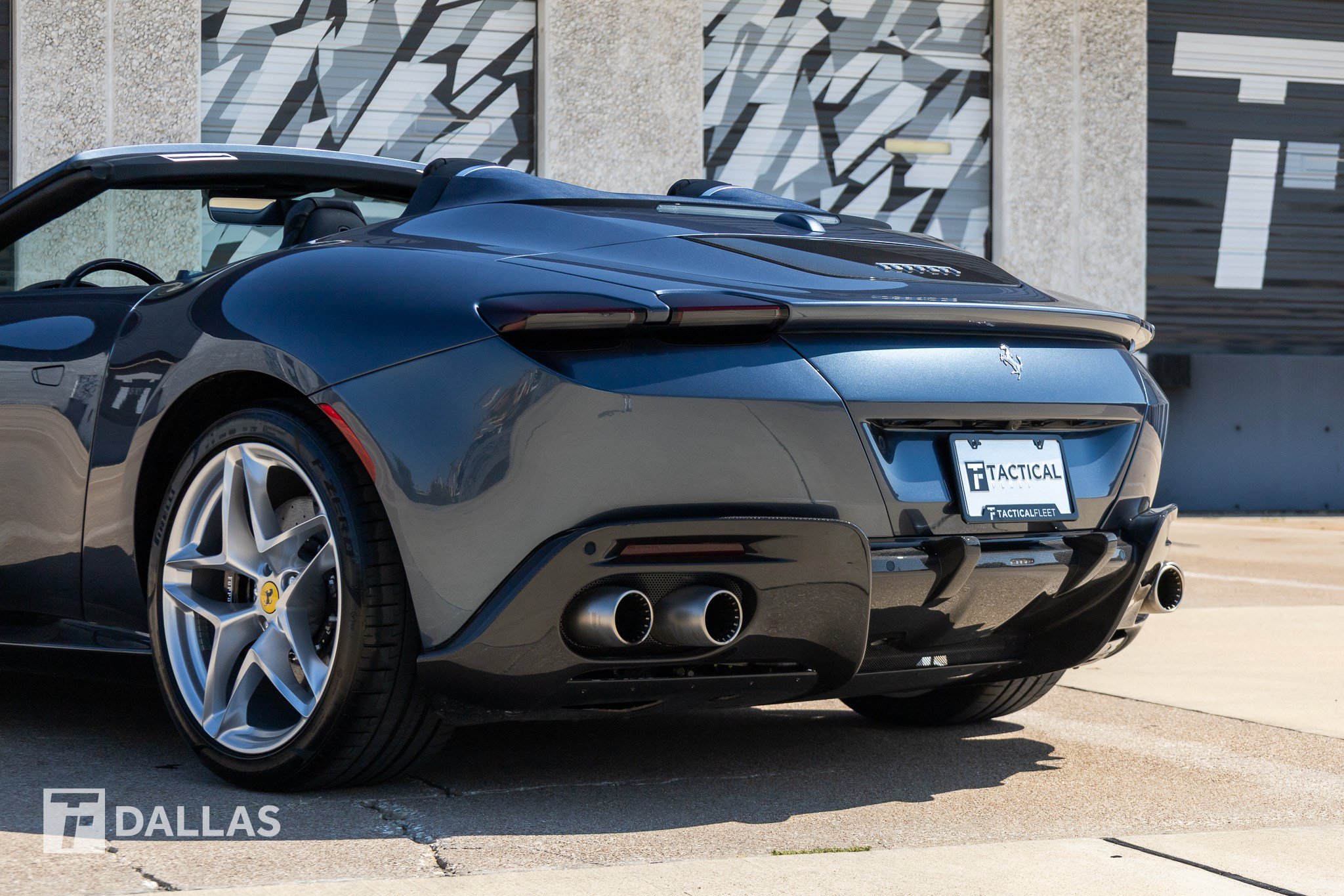 Used 2024 Ferrari Roma Spider RWD image 12