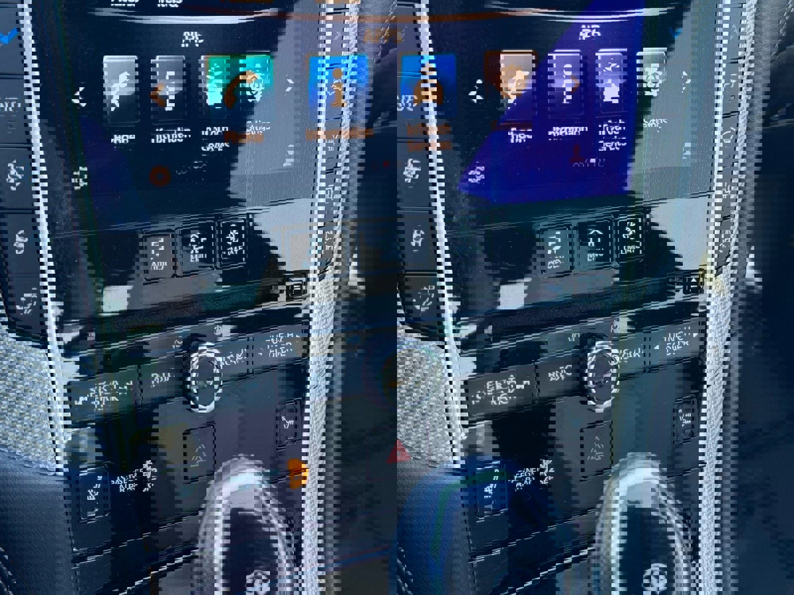 Used 2017 INFINITI Q60 Red Sport 400 image 28