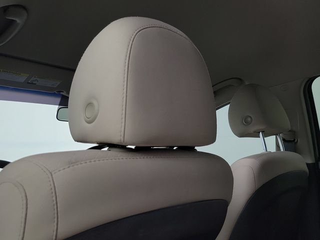 Used 2019 Kia Sorento FWD image 16