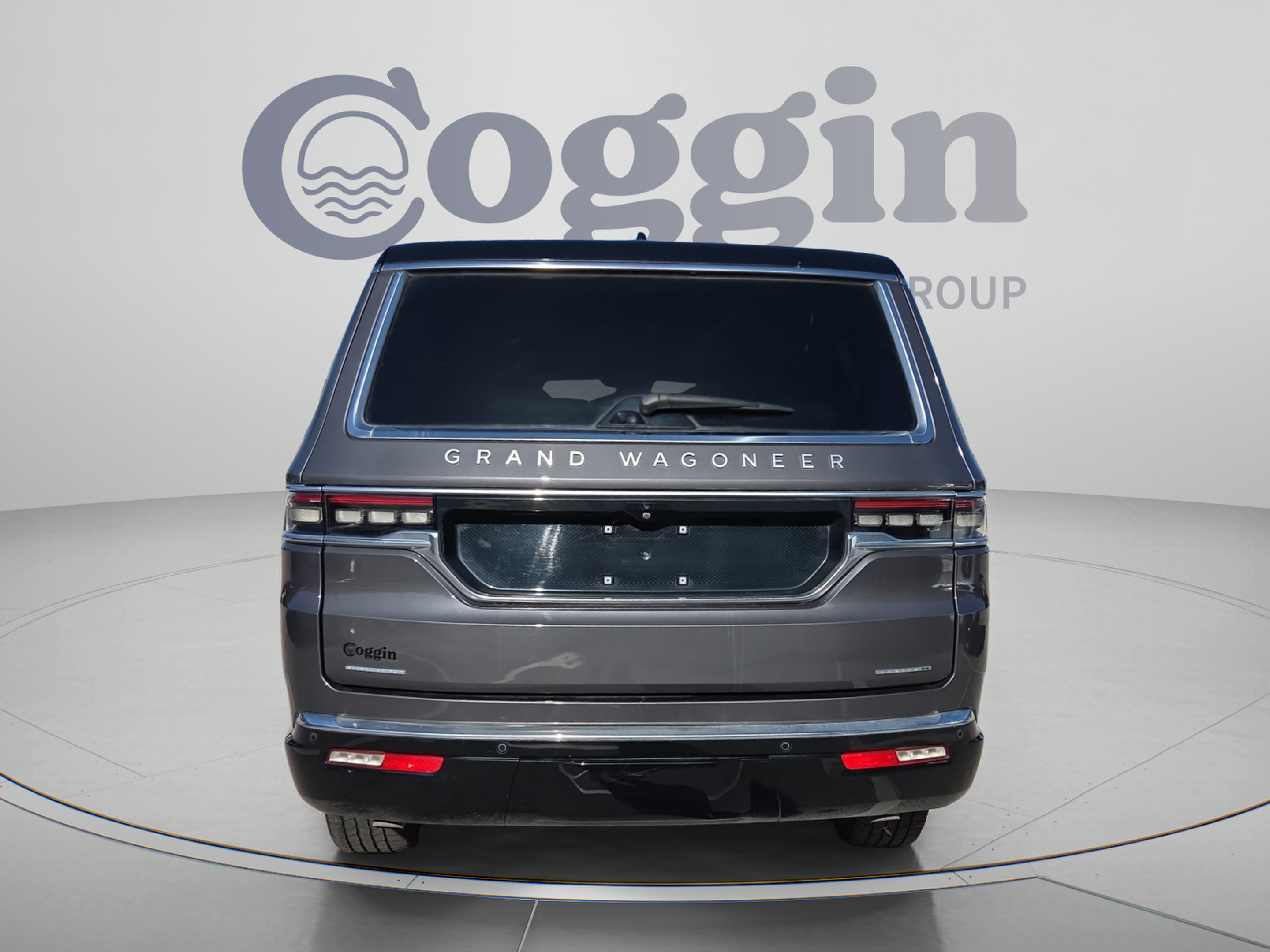 Used 2022 Jeep Grand Wagoneer Series II w/ Convenience Group III AWD/4WD image 4