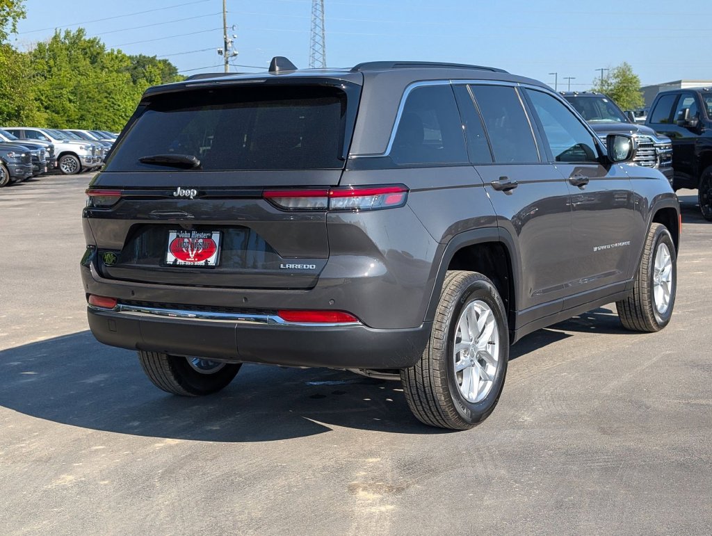 New 2026 Jeep Grand Cherokee Laredo RWD image 7