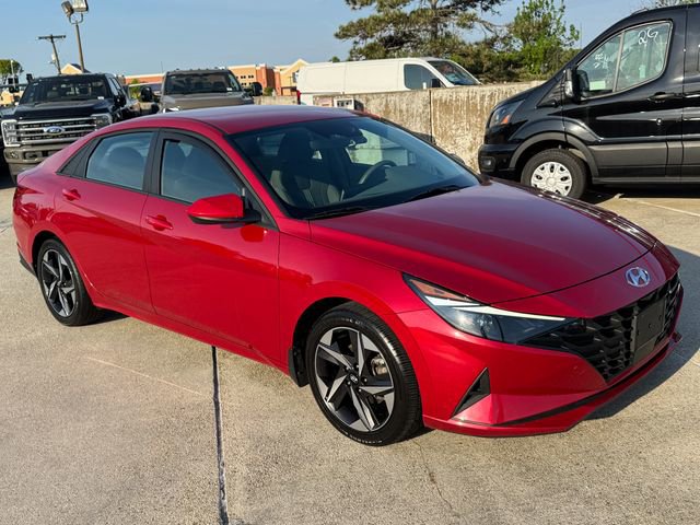 Used 2023 Hyundai Elantra SEL w/ Convenience Package FWD image 6