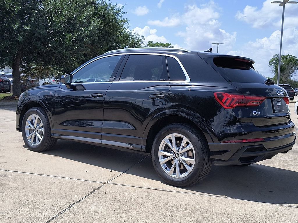 Used 2025 Audi Q3 2.0T Premium w/ Convenience Package image 5