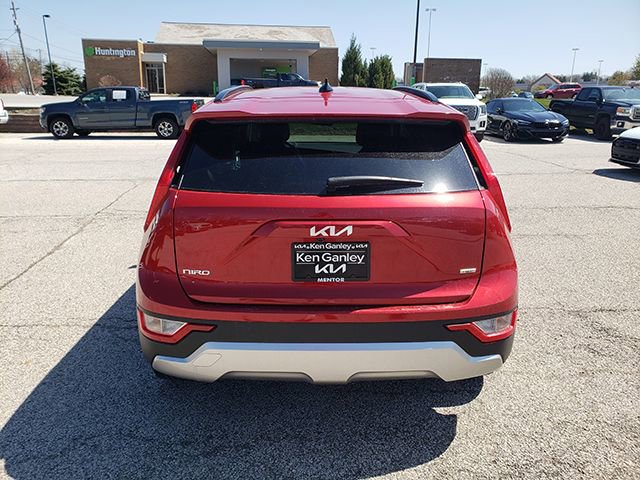 Certified 2024 Kia Niro LX FWD image 6
