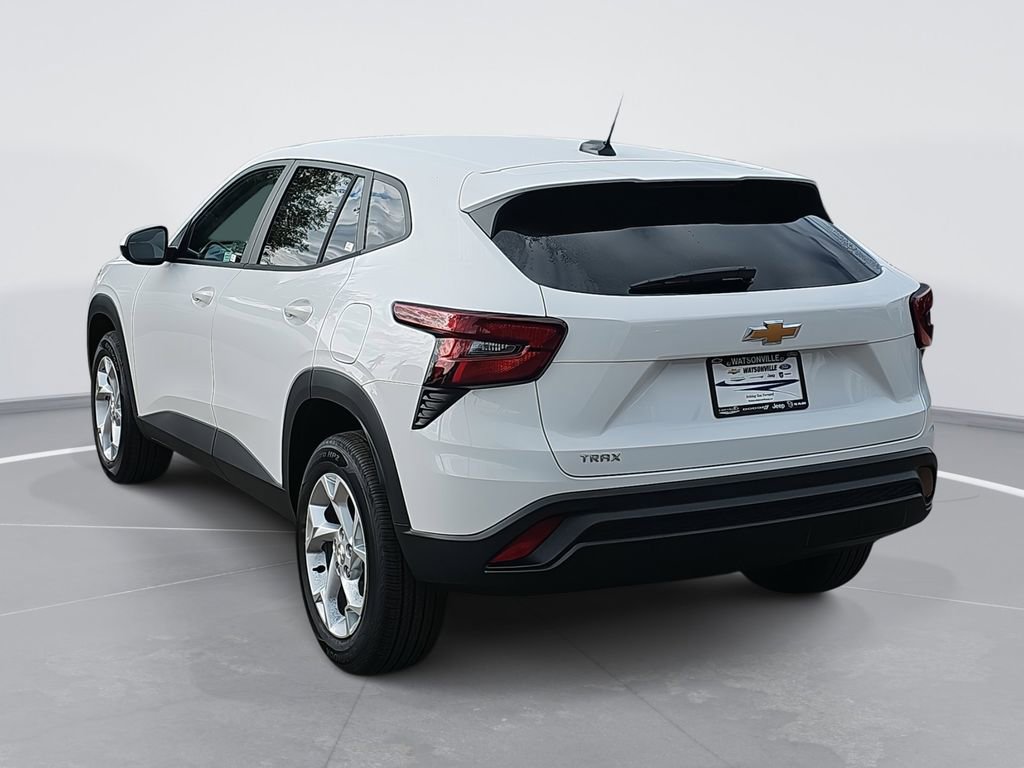 New 2026 Chevrolet Trax LS w/ LS Convenience Package image 5