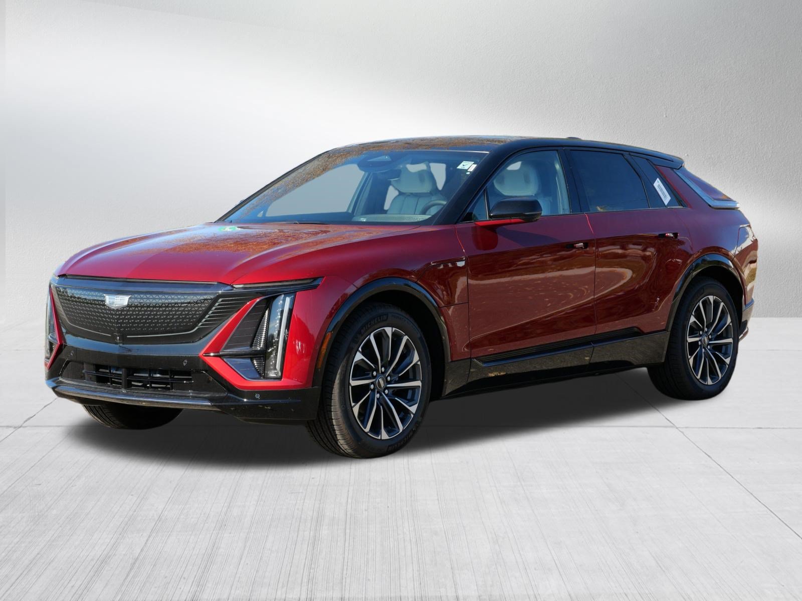Used 2026 Cadillac Lyriq Premium Sport w/ LPO, Floor Liner Package AWD/4WD image 3