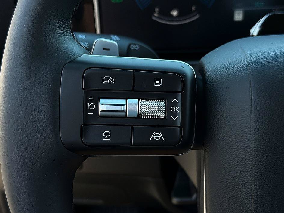 New 2027 Hyundai Santa Fe SEL FWD image 12