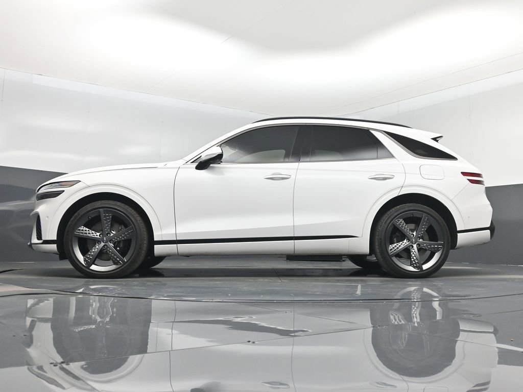 Used 2025 Genesis GV70 3.5T Sport w/ Sport Prestige Package image 15