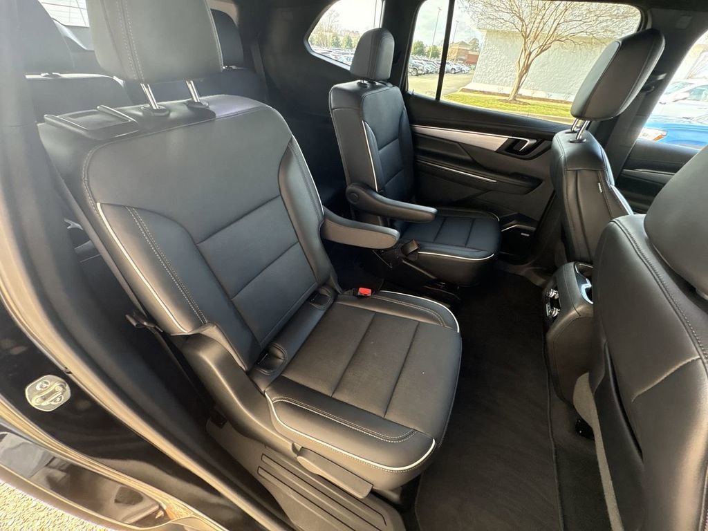 Certified 2025 Buick Enclave Preferred image 27